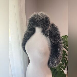 Plush Faux Fur Hooded Scarf‎ w/ Long Tail – Gray/Black